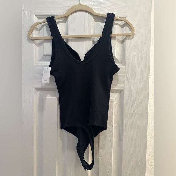 Abercrombie & Fitch Snap front black bodysuit - Picture 5 of 8